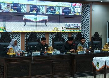 Caption foto: Rapat paripurna persetujuan ranperda APBD Luwu Timur 2025 dan penyerahan KUA-PPAS 2027, Senin (13/07/2026). Foto: Jaeja.id