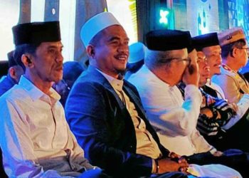 Firman Udding saat menghadiri tabligh akbar Ustaz Abdul Somad di Lapangan Pendidikan, Malili, Minggu (26/07/2026).