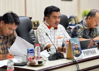 Pansus rapat pembahasan Ranperda Perlindungan dan Pemberdayaan Petani, di DRPD Luwu Timur, Selasa (25/08/2026).