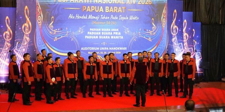 Tim Paduan Suara Pria Luwu Timur meraih Medali Gold pada Pesparawi Nasional XIV 2026 di Manokwari. Foto: Warta Lutim
