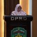 Wakil Bupati Luwu Timur Puspawati Husler menyampaikan jawaban Bupati dalam Rapat Paripurna DPRD Luwu Timur. Foto: warta lutim