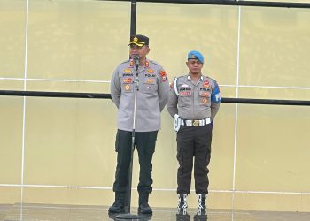 Perdana Pimpin Apel, Kapolres Luwu Timur Tekankan Pelayanan Humanis