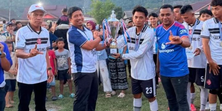 Drama Penalti Warnai Final Piala Kemerdekaan Malili, Balantang Tampil sebagai Juara