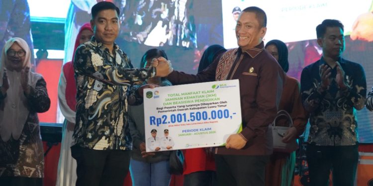 51 Warga Lutim Terima Klaim JKM dan Beasiswa pada Malam Resepsi Kenegaraan