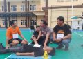 Rekonstruksi kasus pembunuhan di Sorowako diadakan di halaman Mapolres Luwu Timur, Senin (07/09/2026). Foto: Jaeja.id