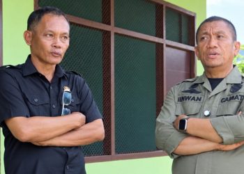 Wakil Ketua DPRD Luwu Timur, Jihadin Peruge Bersama Bupati Lutim, Irwan Bachri Syam meninjau persiapan Harkopnas di Nuha, Rabu (02/09/2026). Foto: IST
