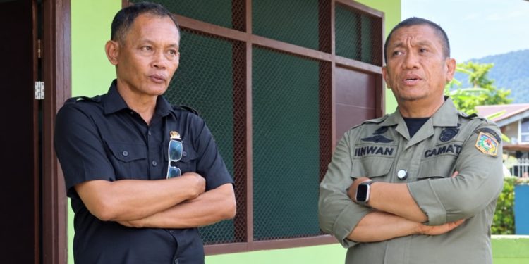 Wakil Ketua DPRD Luwu Timur, Jihadin Peruge Bersama Bupati Lutim, Irwan Bachri Syam meninjau persiapan Harkopnas di Nuha, Rabu (02/09/2026). Foto: IST
